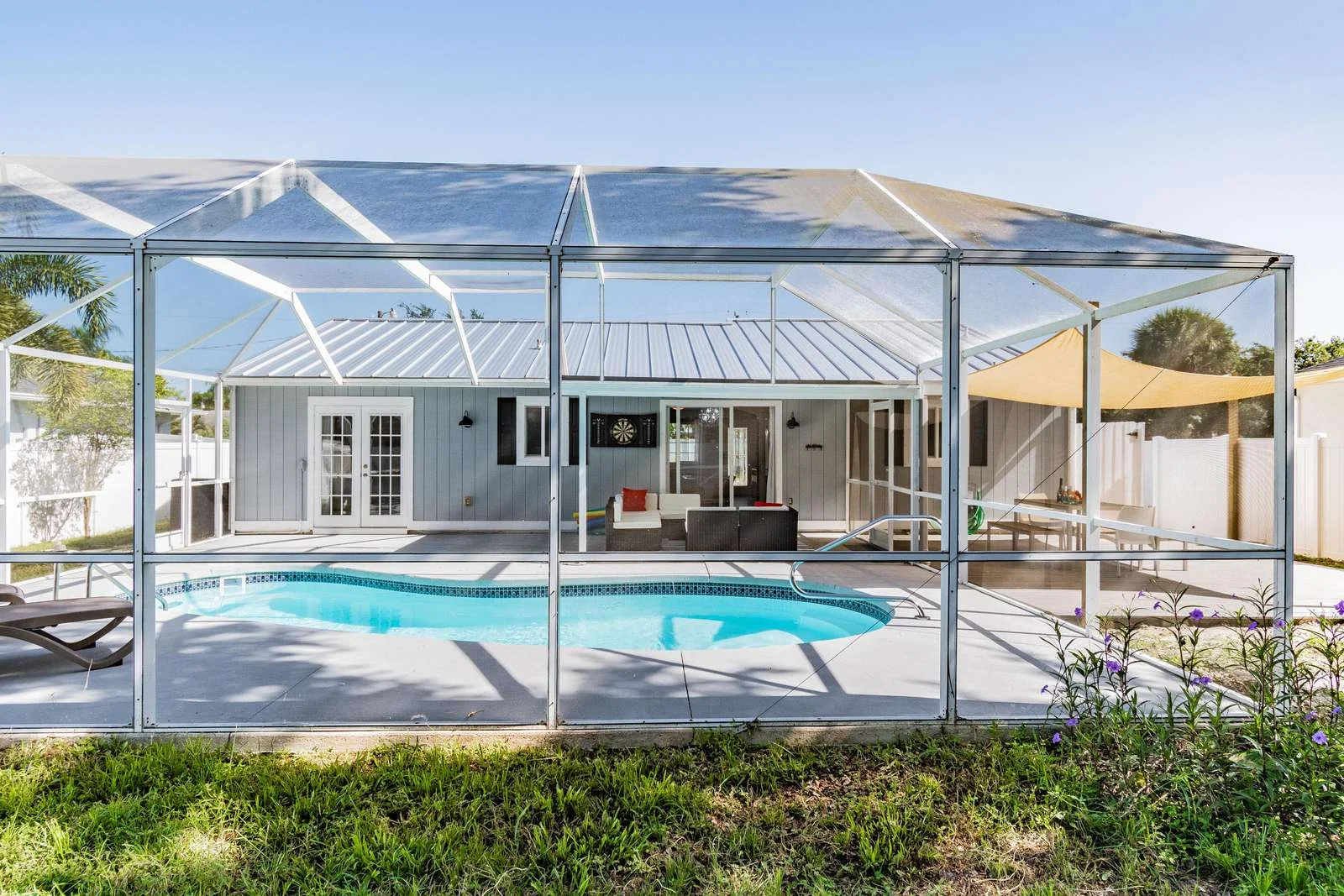 Screened private swimming pool
